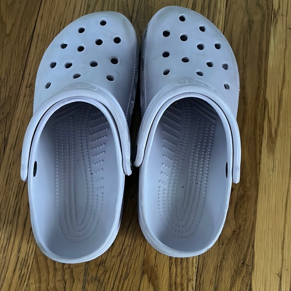 Lavender crocs - Picture 1 of 3